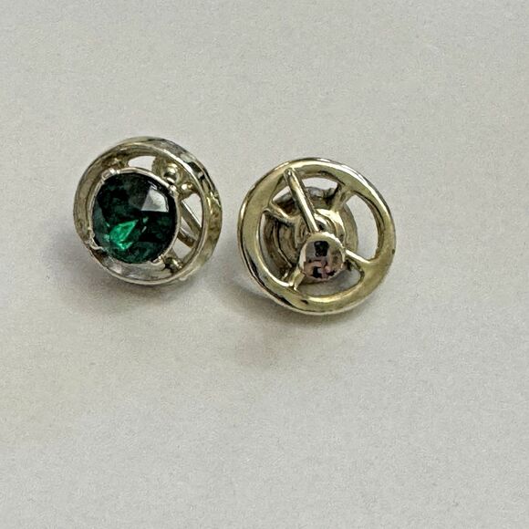 Vintage Goldtone Screwback Earrings – Emerald Green Rounds, 0.75 Inch - Picture 3 of 7